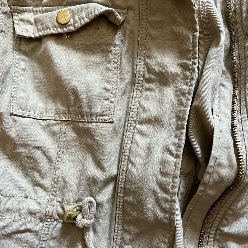 H&M Cargo Jacket    - Picture 2 of 4
